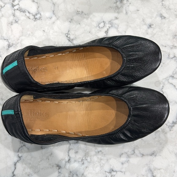 Tieks matte black size 11 good used condition. Price is firm. Includes box - Picture 2 of 12